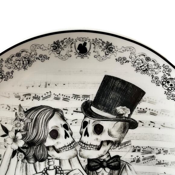 Eaton Fine Dining Halloween ‘Love You To The Bones’ 10.25” Plate Set of 4 - New! - Picture 3 of 15